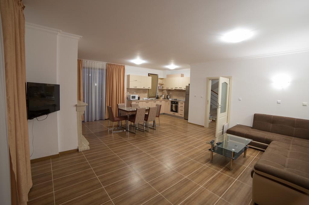 Villas In Complex Trakiyskiy Bryag Lozenets Εξωτερικό φωτογραφία